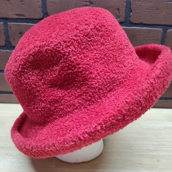 Signature Studio red bucket hat one size - Picture 1 of 11